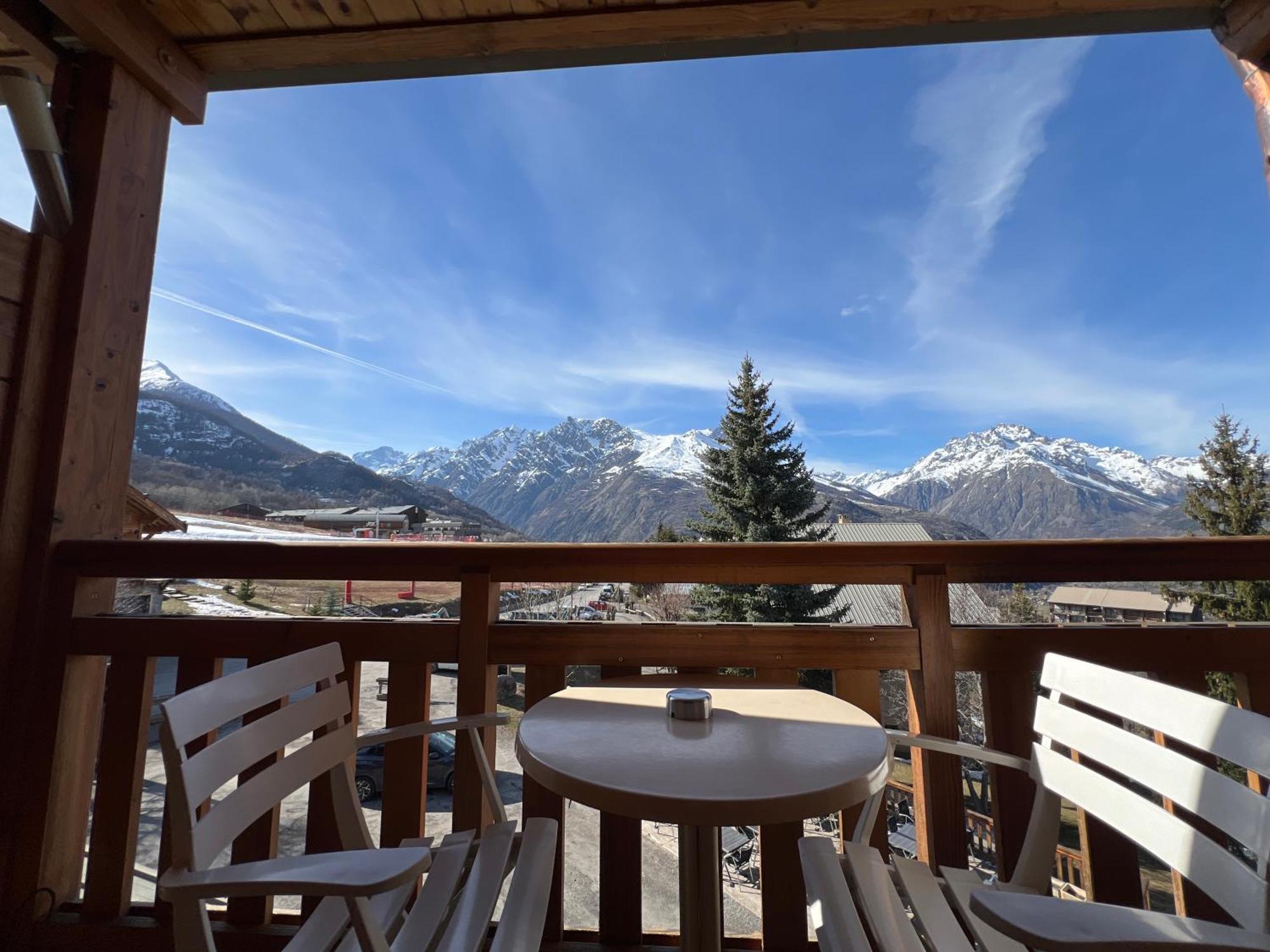 Hotel Restaurant La Pendine Les Pres 外观 照片